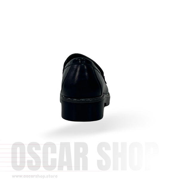 Mocassin à Semelle Crantée et Ornement Métallique