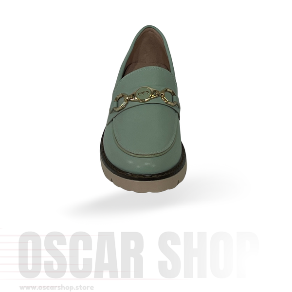 Mocassin à Semelle Crantée et Ornement Métallique