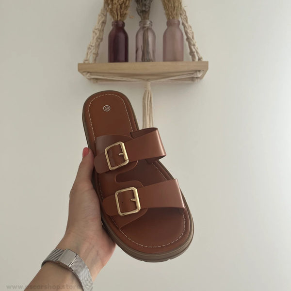 sandales a boucles