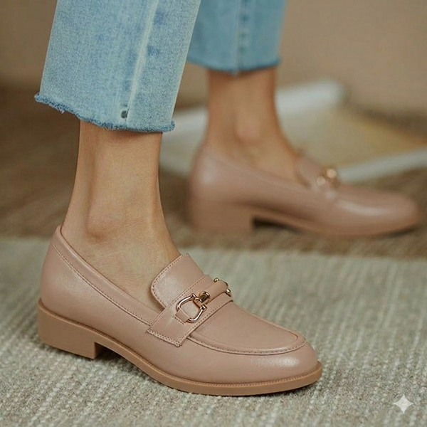 Mocassins en simili avec boucle discrète