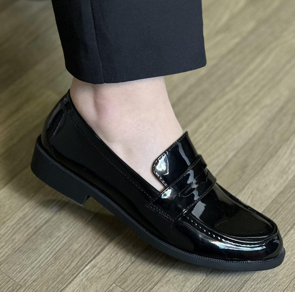 Mocassins à talon plat style classique