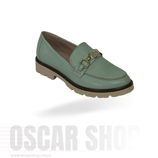 Mocassin à Semelle Crantée et Ornement Métallique