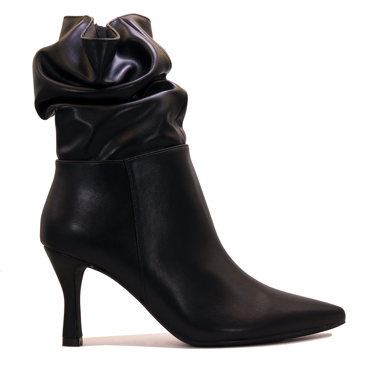 Bottine plissée à talon aiguille – Élégance et audace