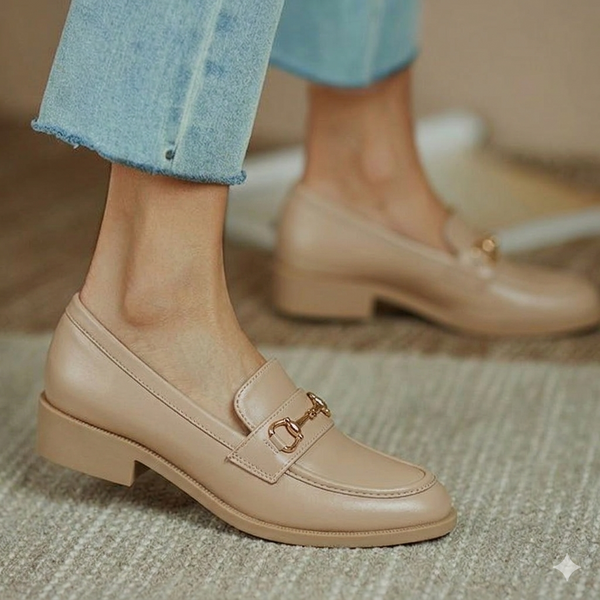 Mocassins en simili avec boucle discrète