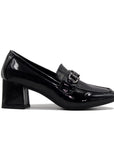 Mocassins vernis avec boucle décorative et talon carré moderne