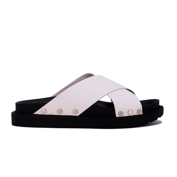 Mule croisée cloutée