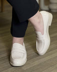 Mocassins à talon plat style classique