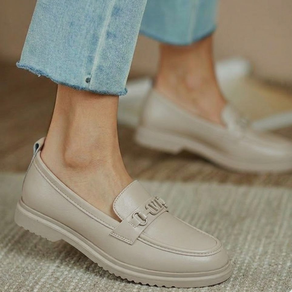 Mocassin classique à chaîne décorative